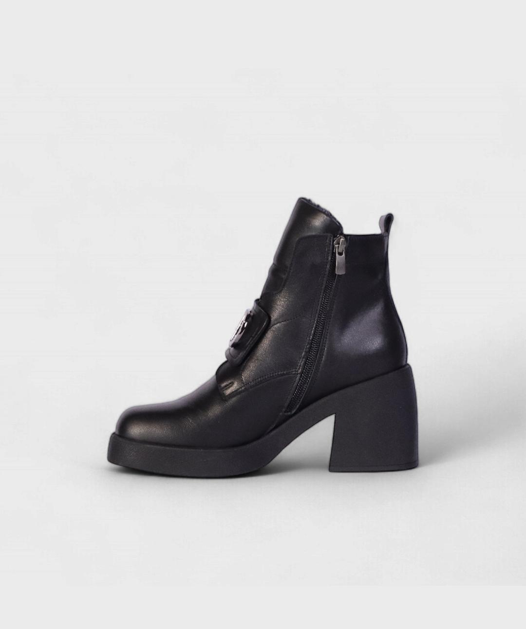 BLACK OUTLET FW23 234234